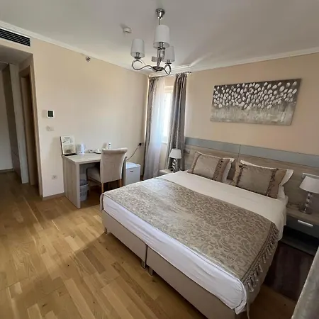 Hotel Benjamin 3*