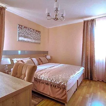 Benjamin 3* Kastela
